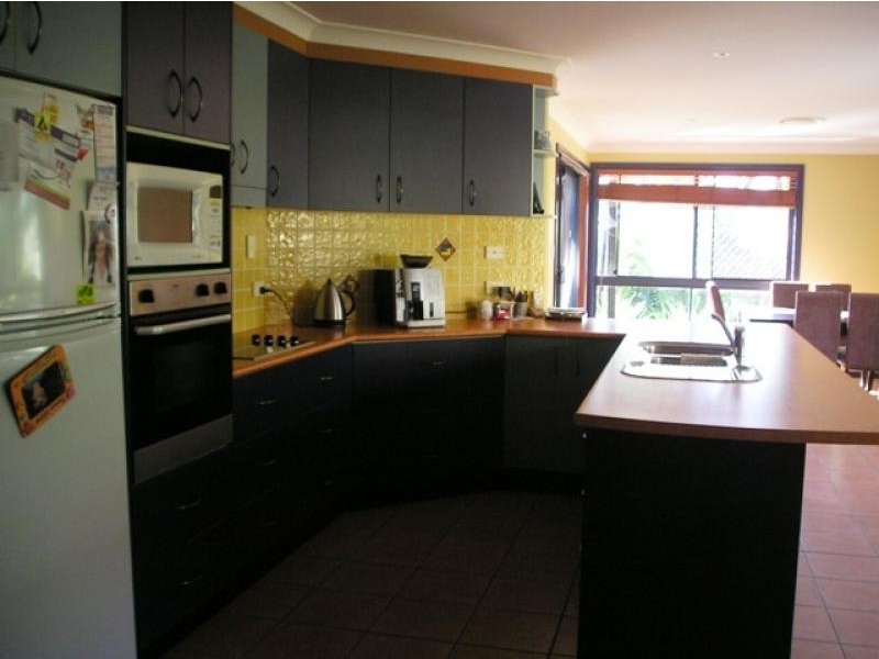 10 Solander Place, Lake Cathie NSW 2445