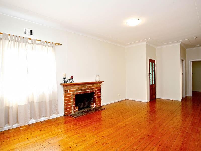 32 Griffiths Avenue, West Ryde NSW 2114