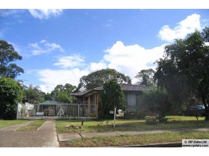 130 MAPLE ROAD, North St Marys NSW 2760