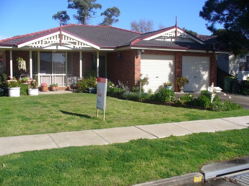 74 carpenter, Colyton NSW 2760