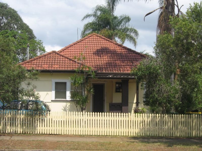 24A BALLANDELLA ROAD, Toongabbie NSW 2146