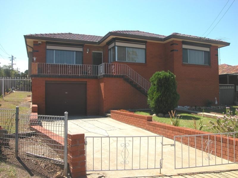 36 THE CRESCENT, Toongabbie NSW 2146