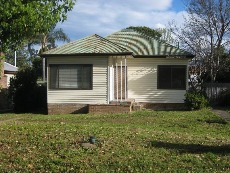 16 PIONEER STREET, Seven Hills NSW 2147