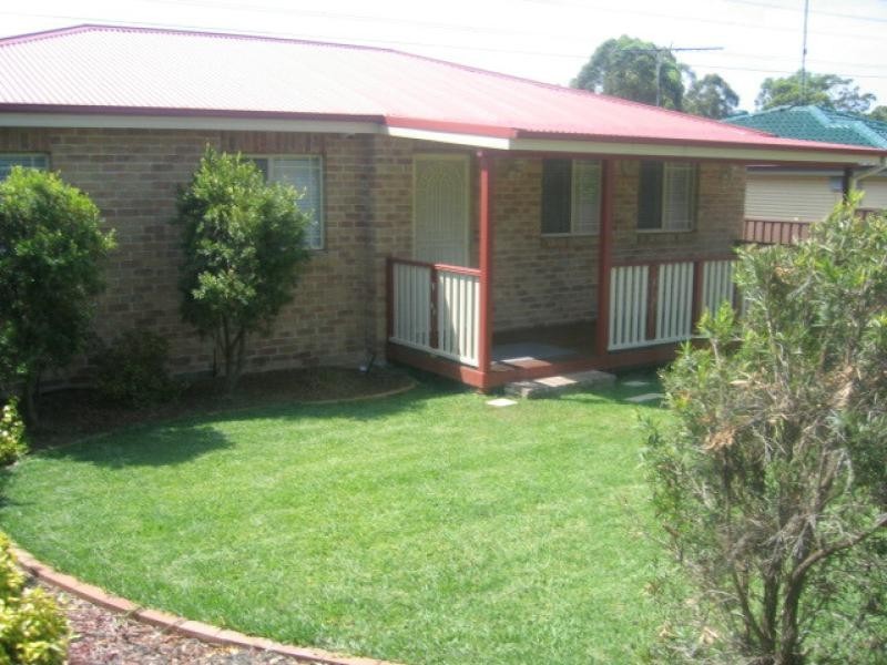 17 ZAMBESI ROAD, Seven Hills NSW 2147