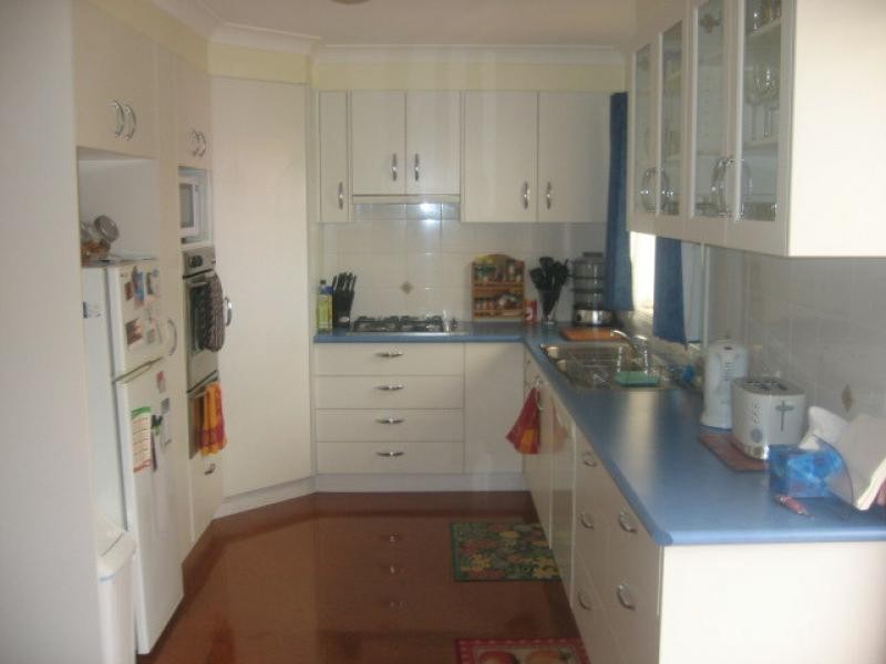 17 ZAMBESI ROAD, Seven Hills NSW 2147