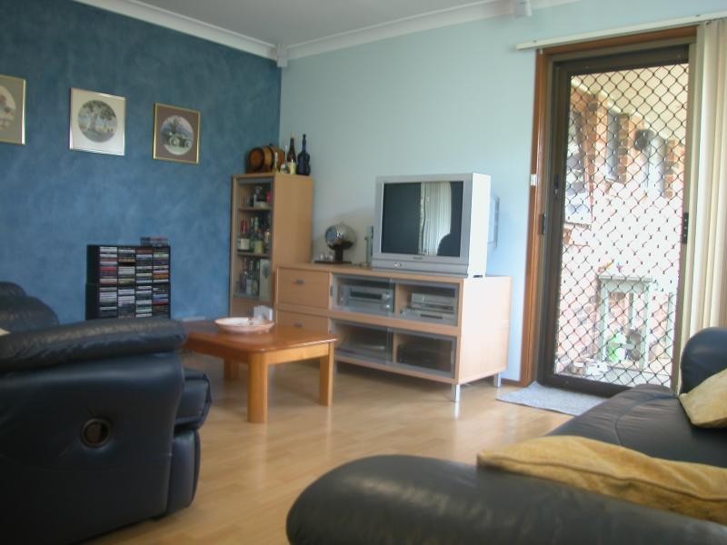 9 MOORGATE STREET, Toongabbie NSW 2146