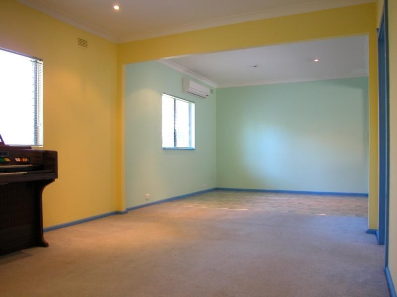 100 CORNELIA ROAD, Toongabbie NSW 2146