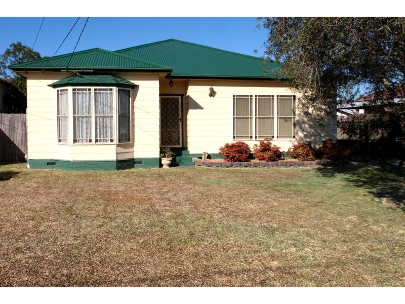 22 DERBYSHIRE AVENUE, Toongabbie NSW 2146