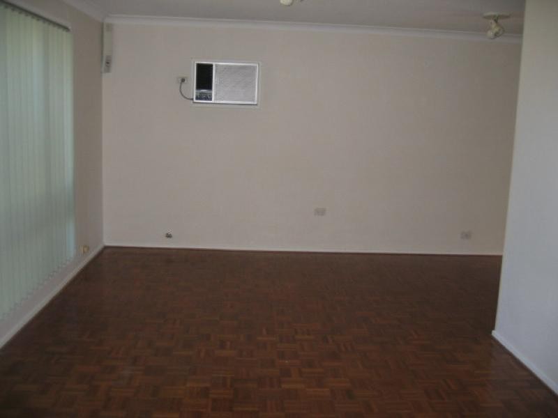 74 GREENMEADOWS CRESCENT, Toongabbie NSW 2146