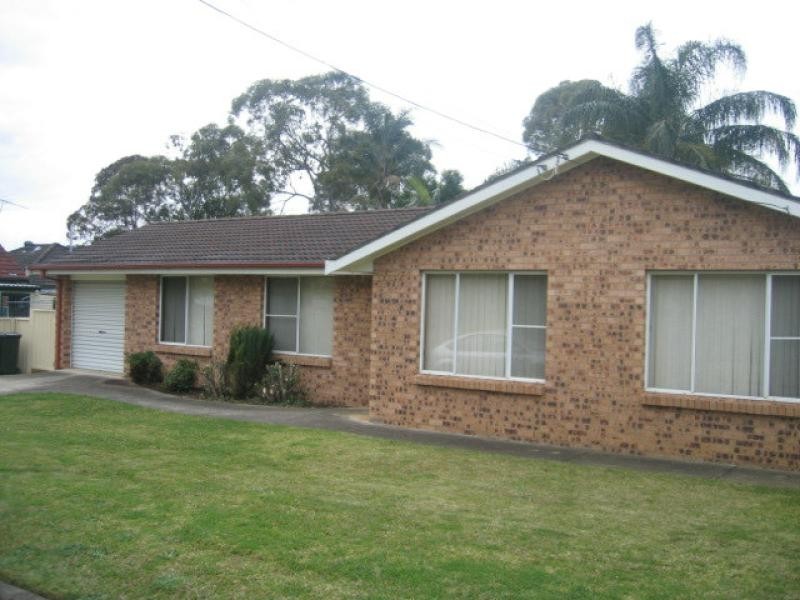 2 Linden Street, Toongabbie NSW 2146