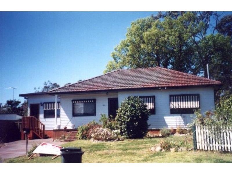 4 Harvey Place, Toongabbie NSW 2146