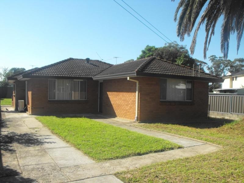 10 Station Road, Toongabbie NSW 2146
