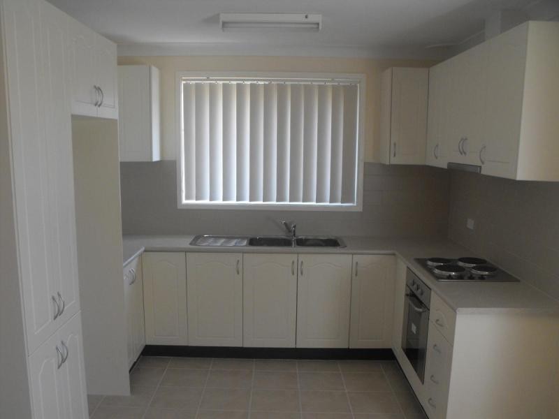 10 Station Road, Toongabbie NSW 2146