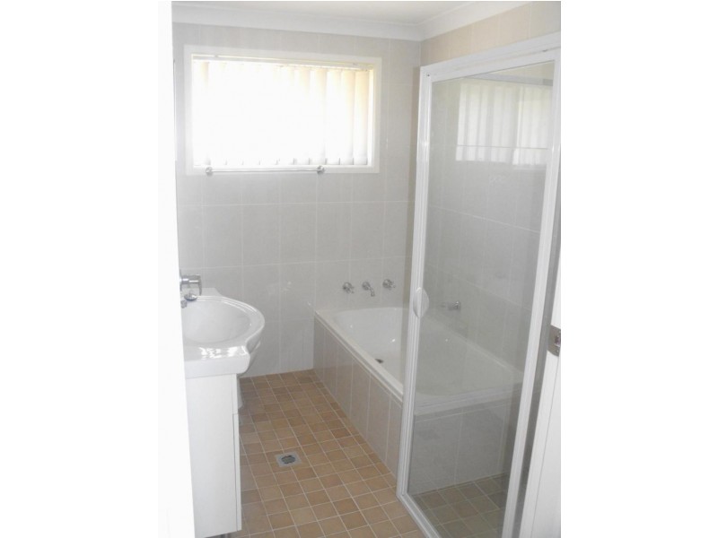 10 Station Road, Toongabbie NSW 2146