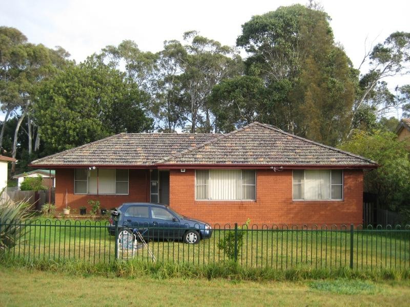 4 Lamonerie Street, Toongabbie NSW 2146