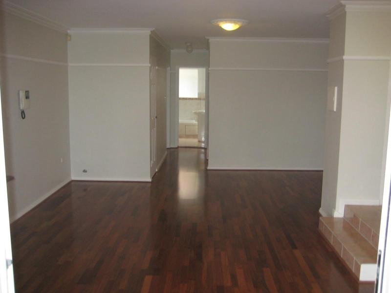 8/26-30 Bailey Street, Westmead NSW 2145