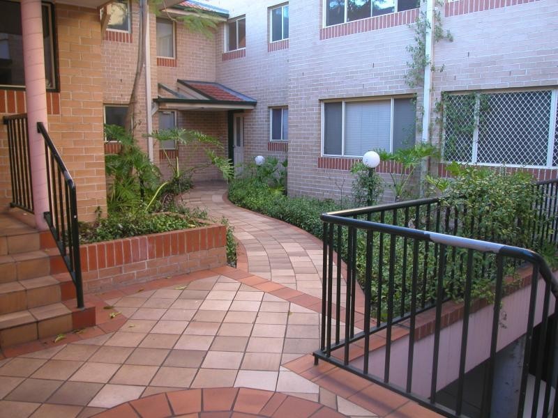 1/275 Dunmore Street, Pendle Hill NSW 2145