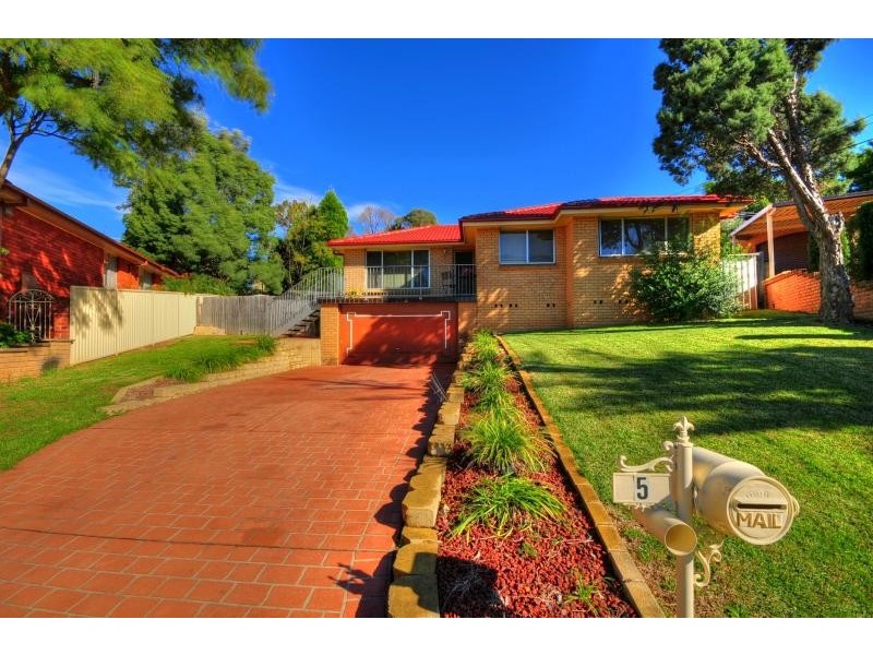 5 Namoi Place, Toongabbie NSW 2146