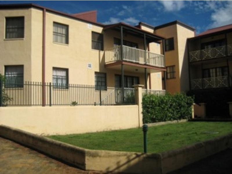 18/38 Cooyong Crescent, Toongabbie NSW 2146