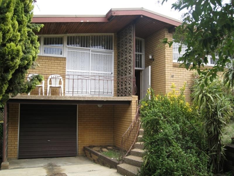 16 Station Road, Toongabbie NSW 2146