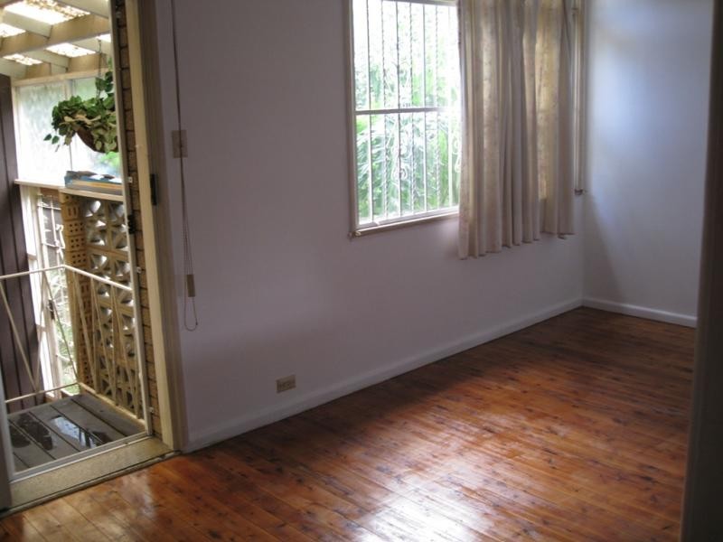 16 Station Road, Toongabbie NSW 2146