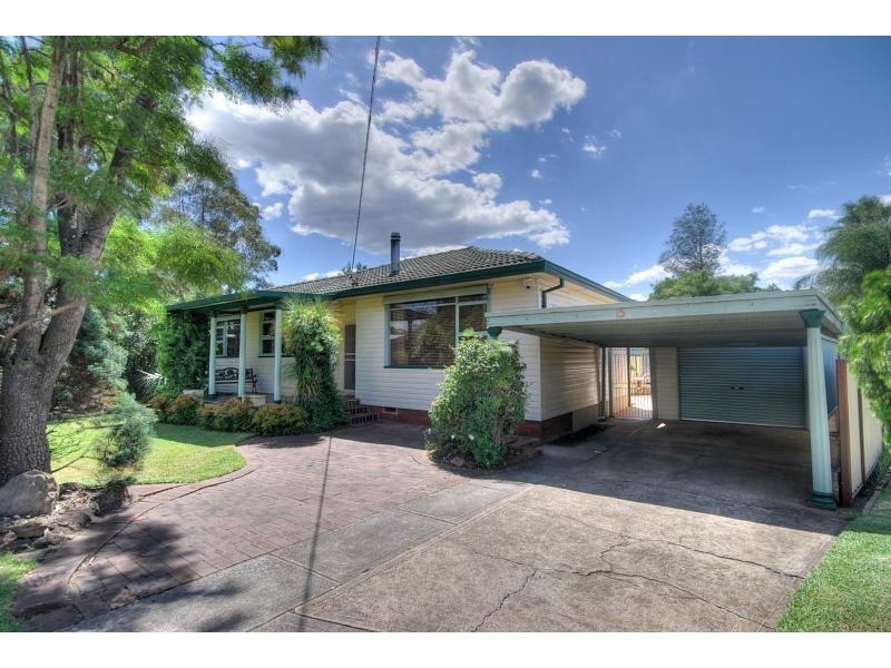 15 Denver Place, Toongabbie NSW 2146