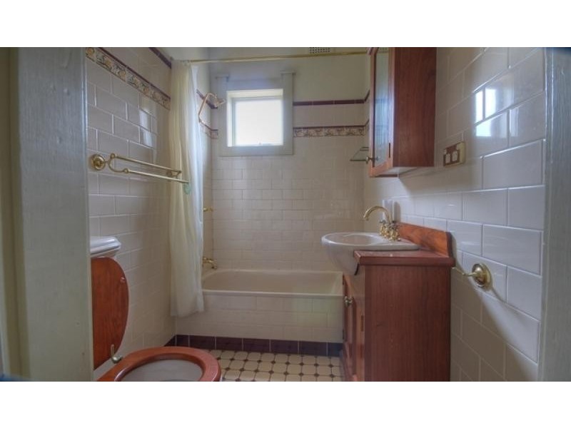 35 Cornelia Road, Toongabbie NSW 2146