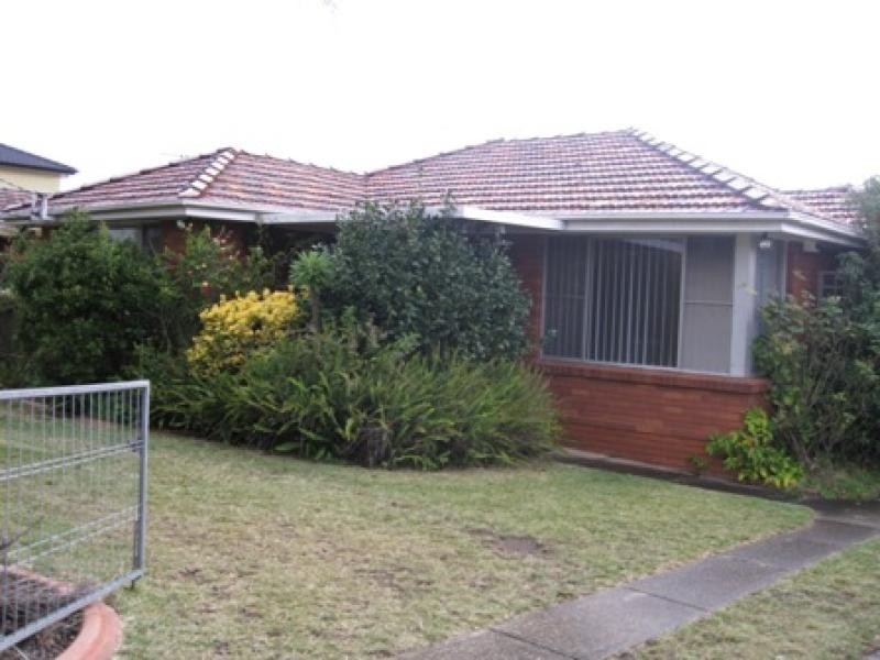 166 Binalong Road, Toongabbie NSW 2146
