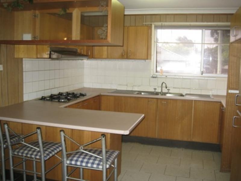 166 Binalong Road, Toongabbie NSW 2146