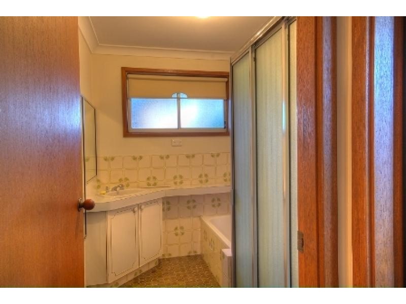 4 Chanel Street, Toongabbie NSW 2146