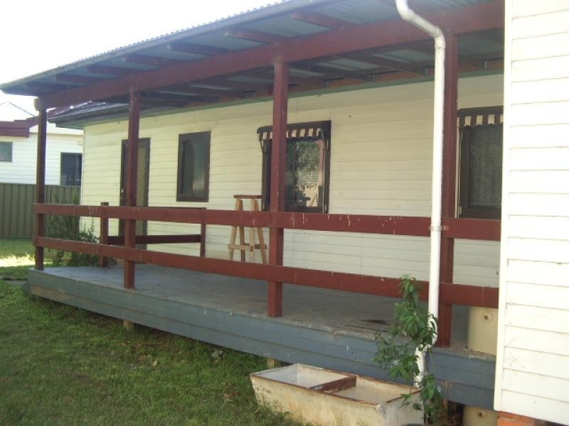 4 Harvey Place, Toongabbie NSW 2146