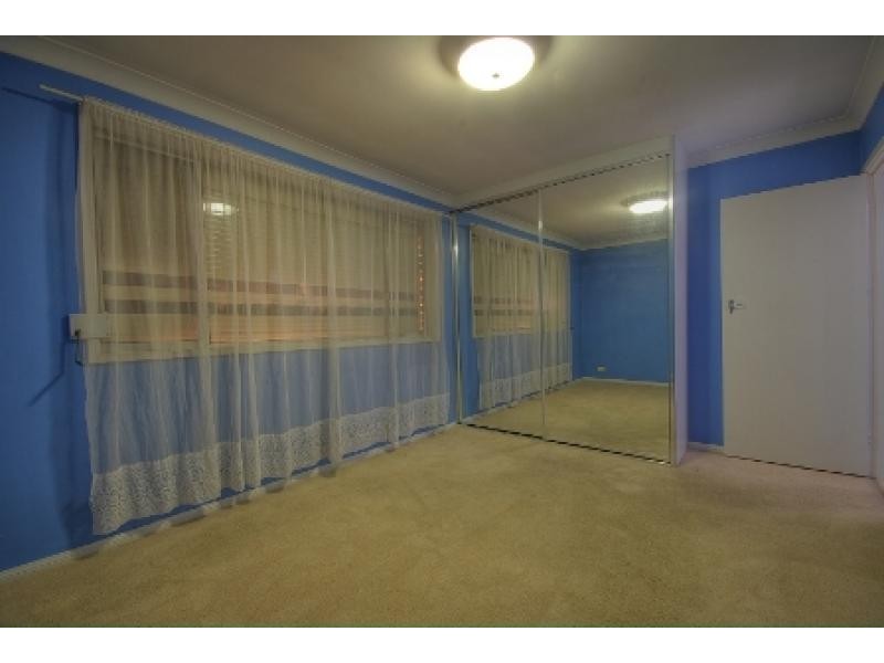 8 Station Road, Toongabbie NSW 2146