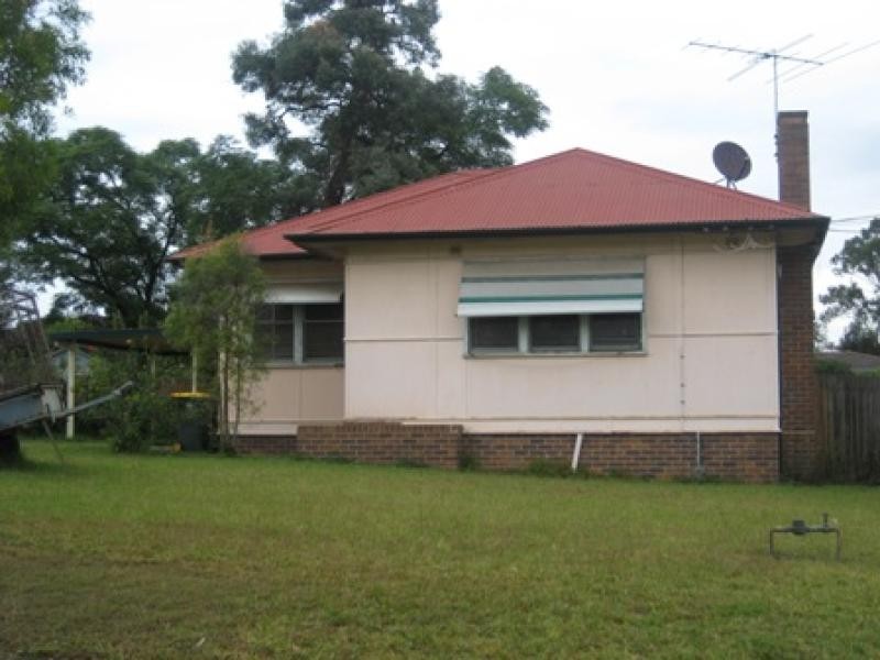 4 Sixth Avenue, Seven Hills NSW 2147