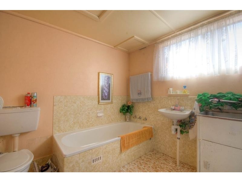 130 Metella Road, Toongabbie NSW 2146