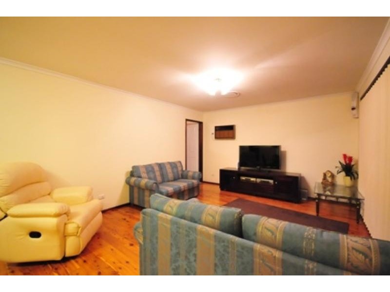 34 Hazel Street, Girraween NSW 2145