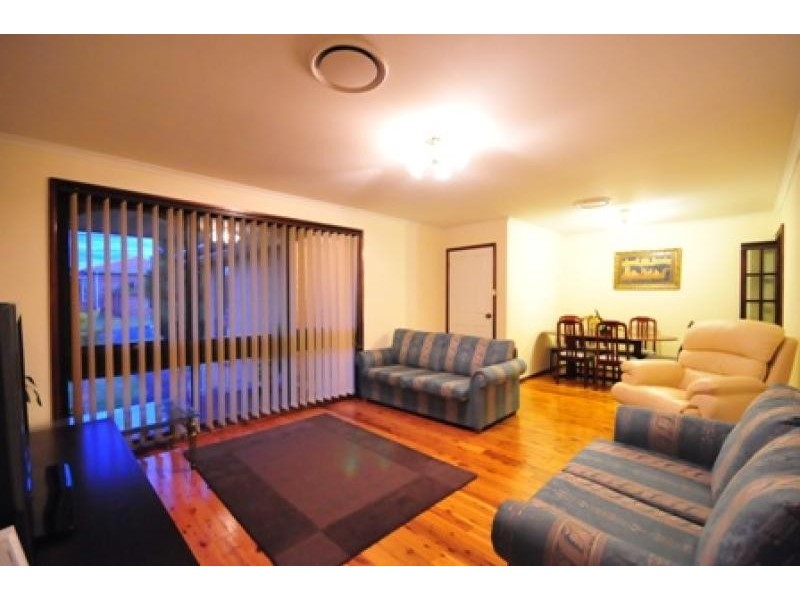 34 Hazel Street, Girraween NSW 2145