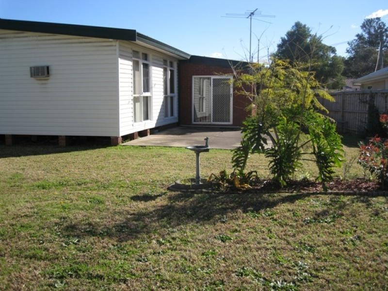 2 Dallas Place, Toongabbie NSW 2146