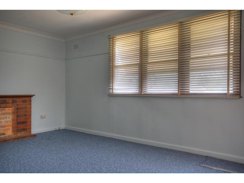 4 Sixth Avenue, Seven Hills NSW 2147