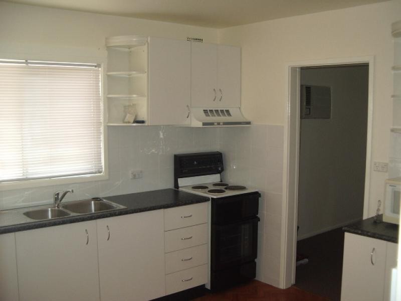 9 Greenleaf Street, Constitution Hill NSW 2145