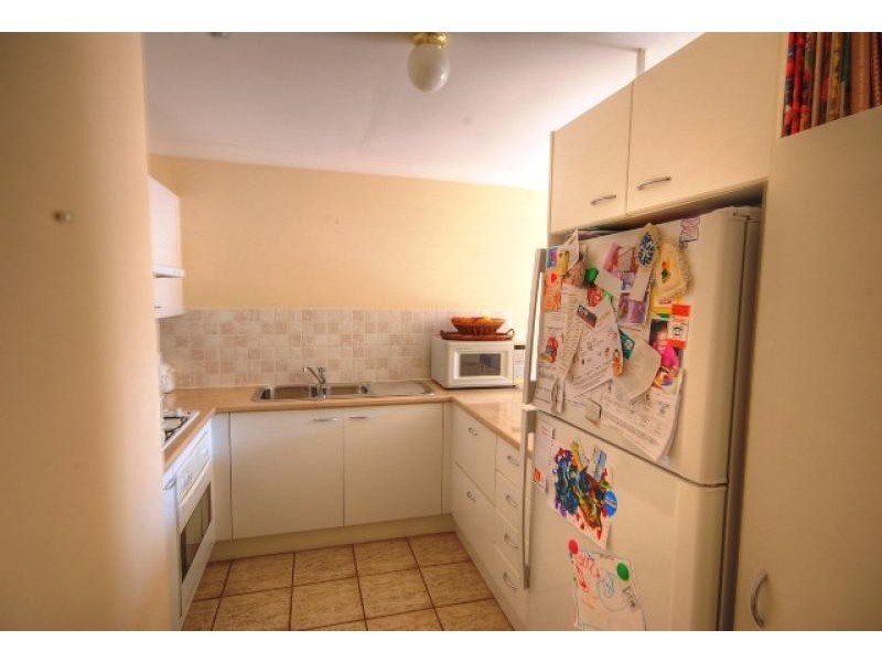 3/44 Ballandella Road, Toongabbie NSW 2146