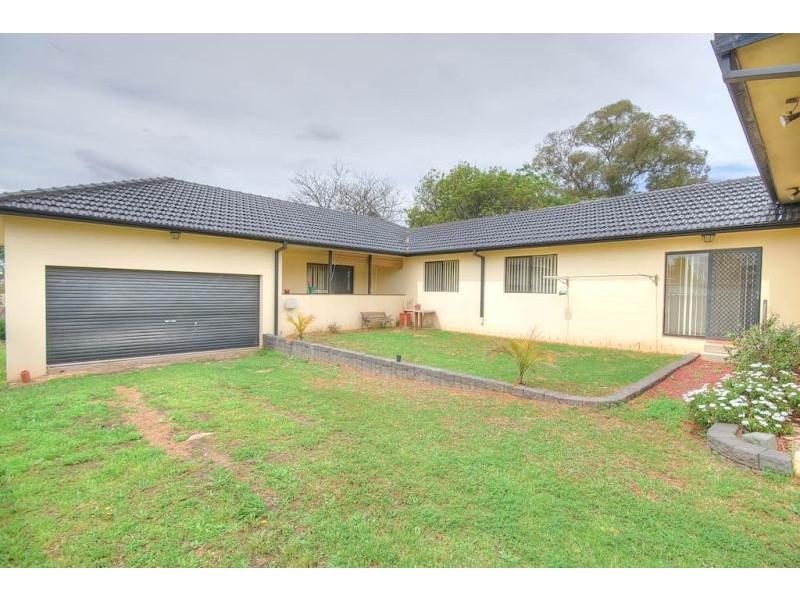 1 Tungarra Road, Girraween NSW 2145