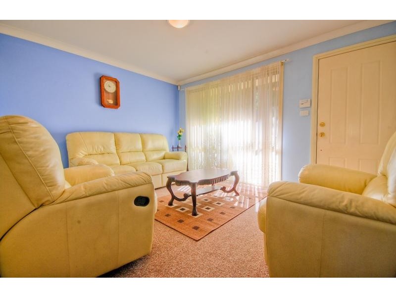 2/41-43 Portia Road, Toongabbie NSW 2146