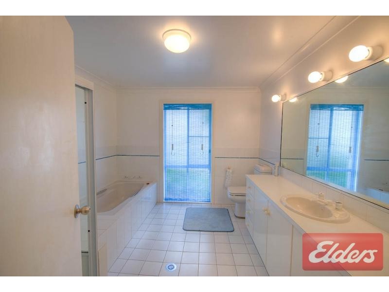 212 Elizabeth Drive, Vincentia NSW 2540