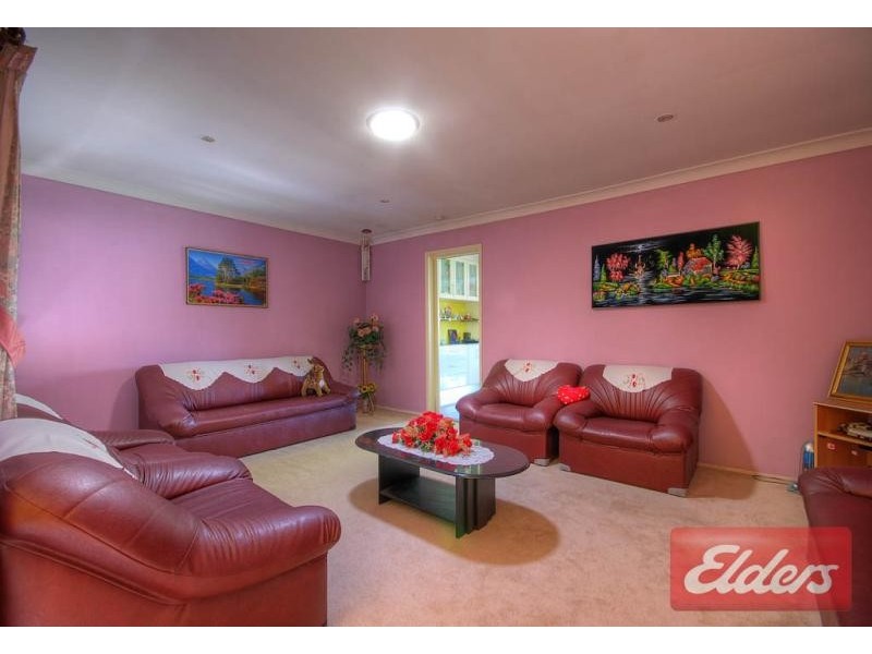 37 Greenmeadows Crescent, Toongabbie NSW 2146