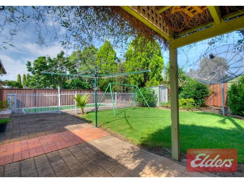 37 Greenmeadows Crescent, Toongabbie NSW 2146