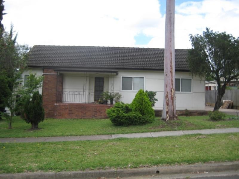 5 Oval Street, Old Toongabbie NSW 2146
