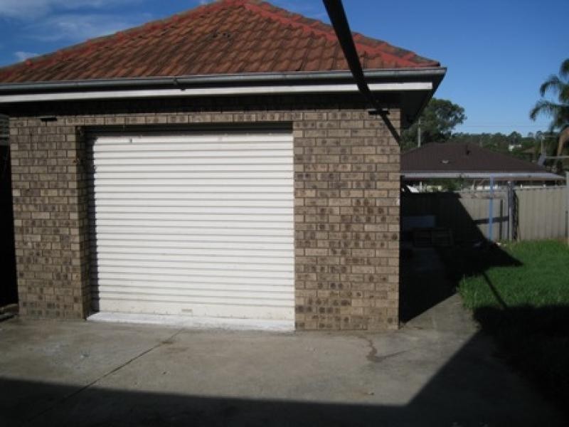 17 Valparaiso Avenue, Toongabbie NSW 2146