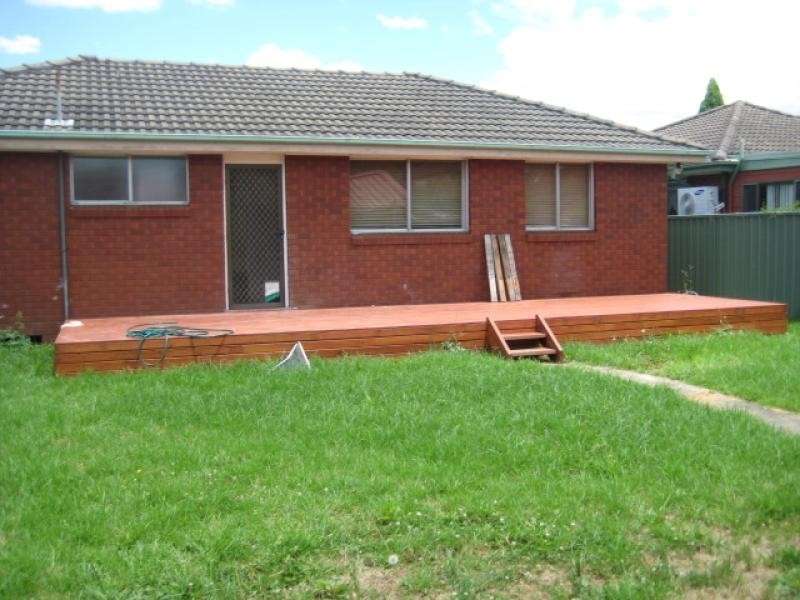 11 Ancona Avenue, Toongabbie NSW 2146