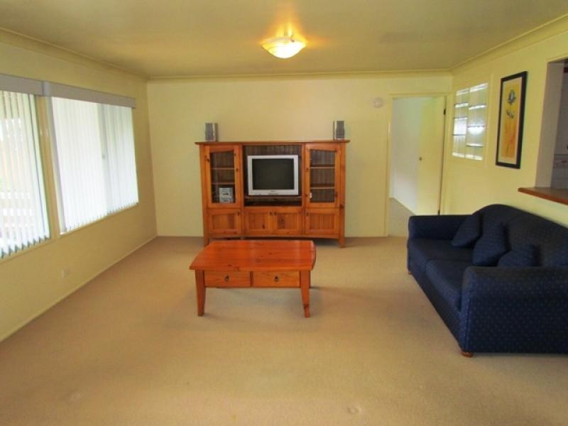 6 Bulli Road, Toongabbie NSW 2146