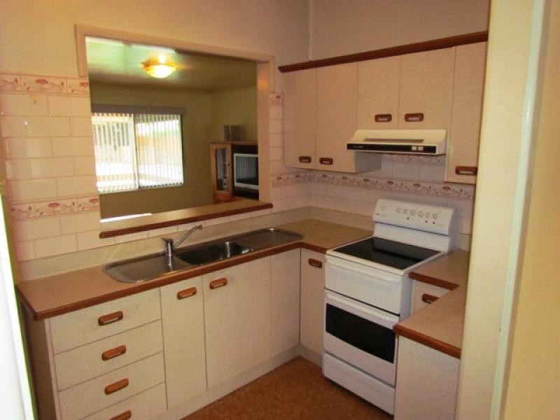 6 Bulli Road, Toongabbie NSW 2146